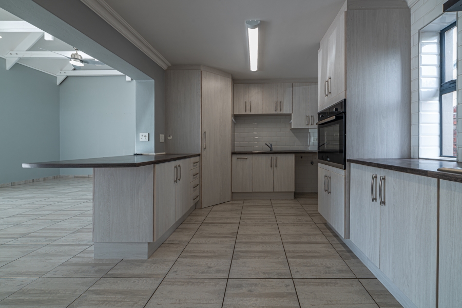 3 Bedroom Property for Sale in Hartenbos Central Western Cape
